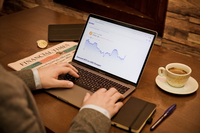 Professional finance and  guidance at Fracash